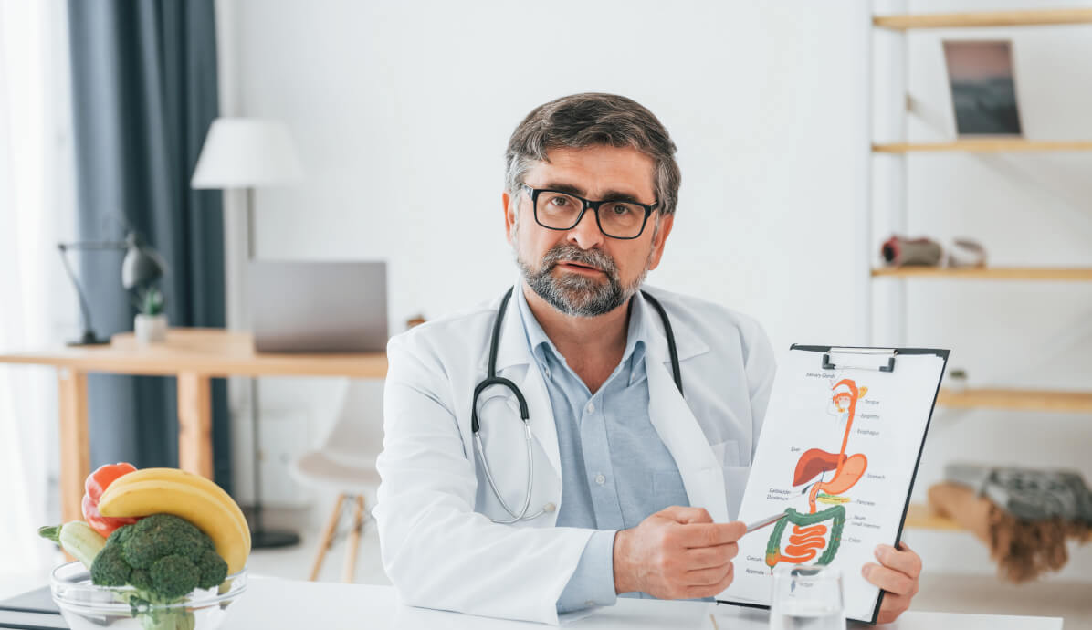 wetenschapper toont resultaten van venkel en darmklachten onderzoek